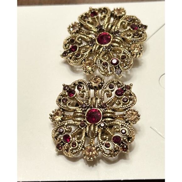 Vintage Avon Nina Rocco rhinestone clip one - Picture 2 of 3